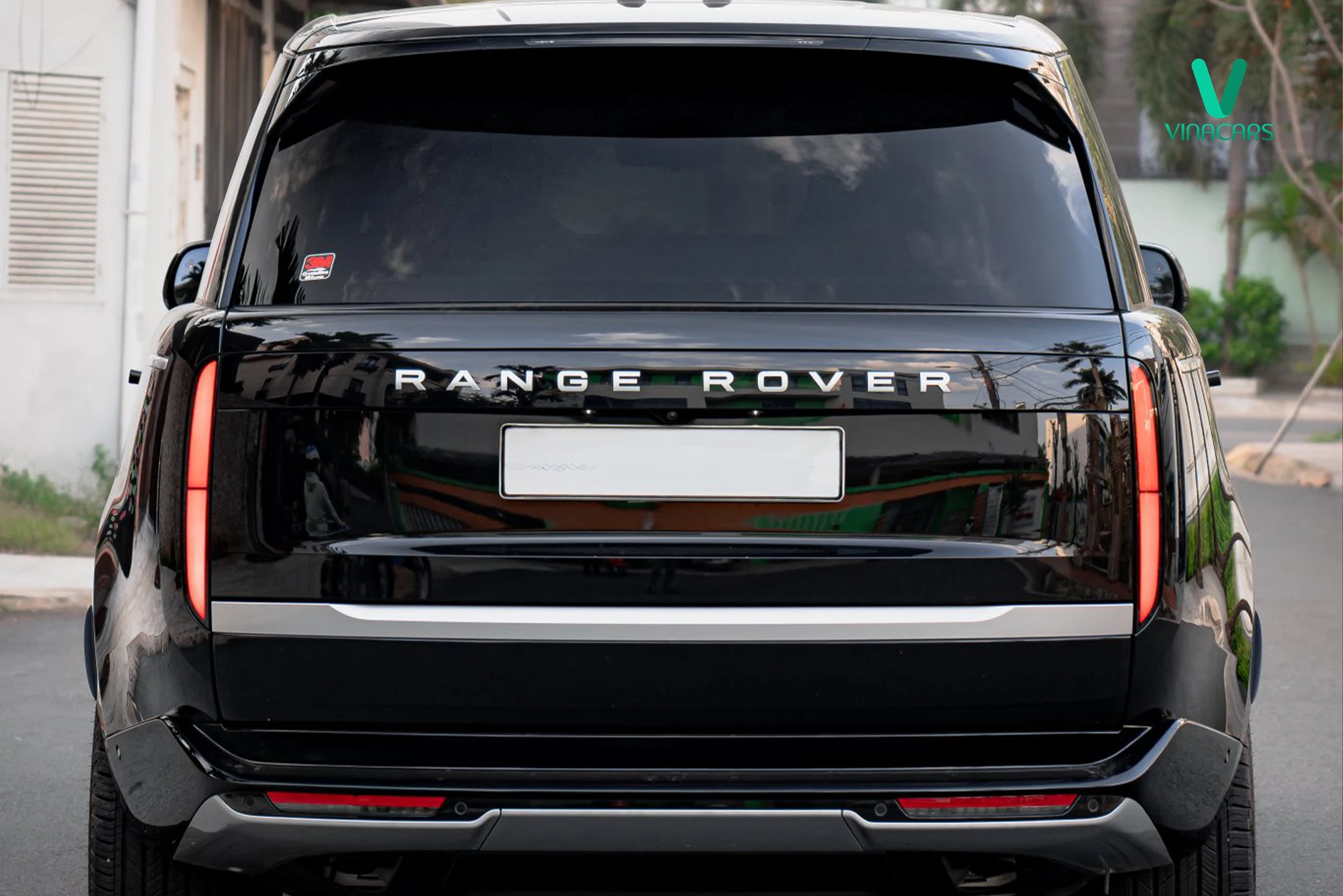 Range Rover Autobiography LWB PHEV 2025