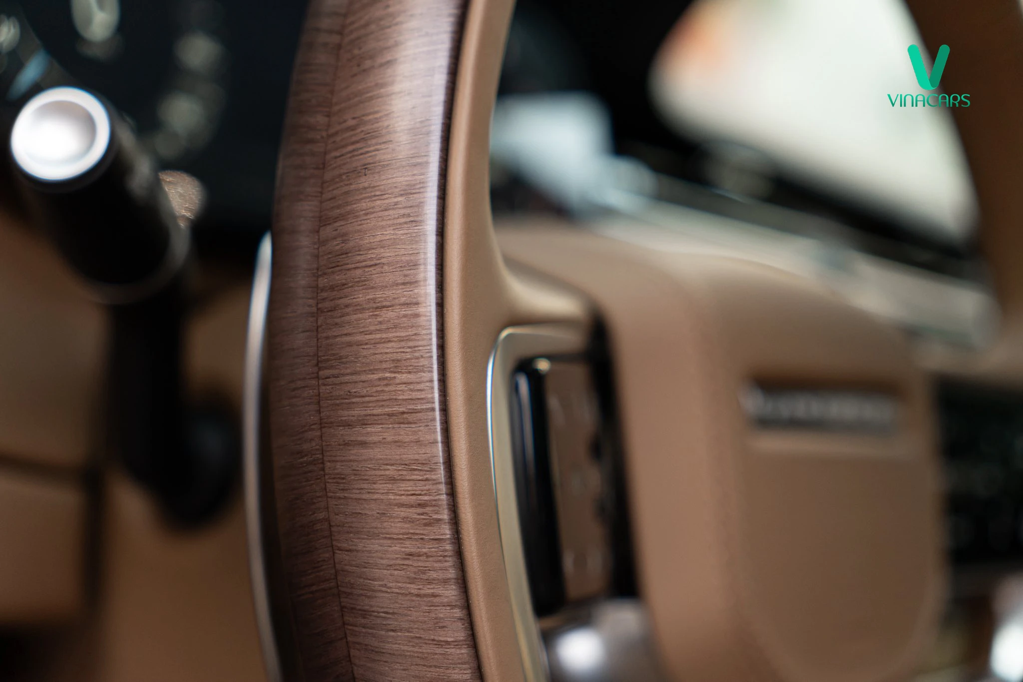 Range Rover Autobiography LWB PHEV 2025