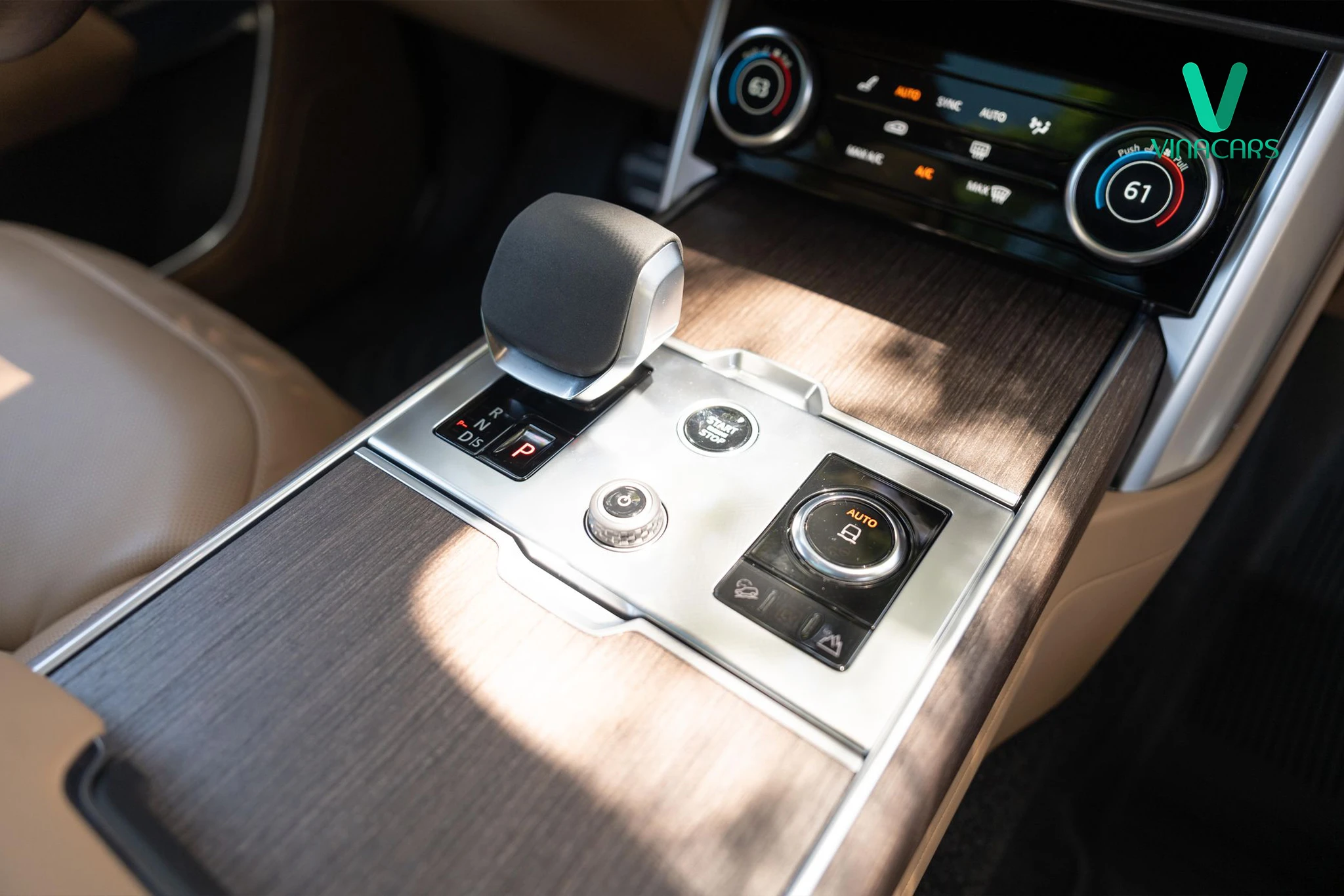 Range Rover SE LWB P530 2025