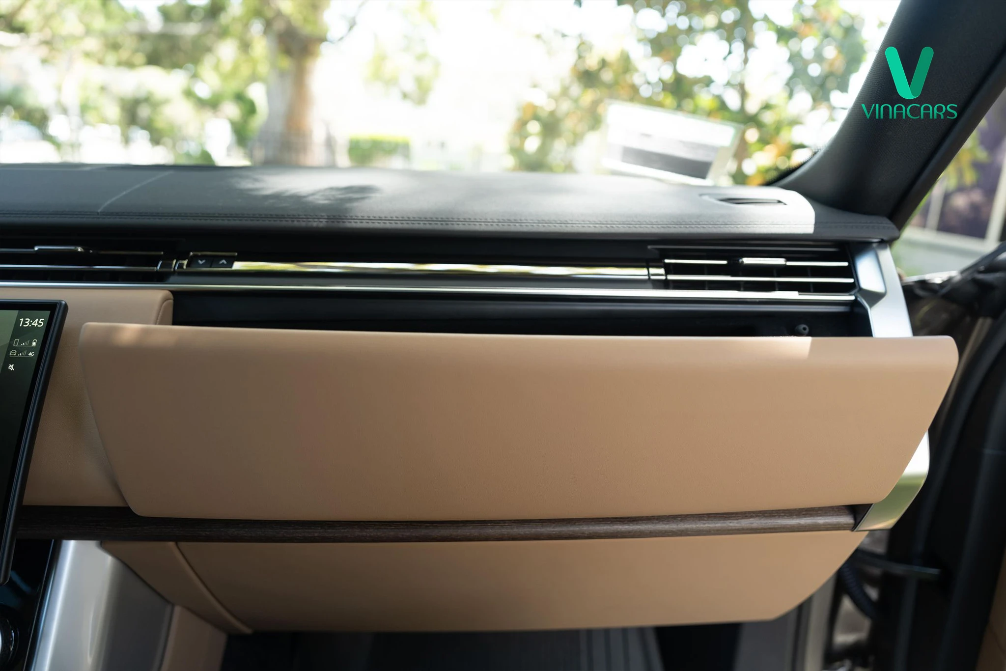 Range Rover SE LWB P530 2025