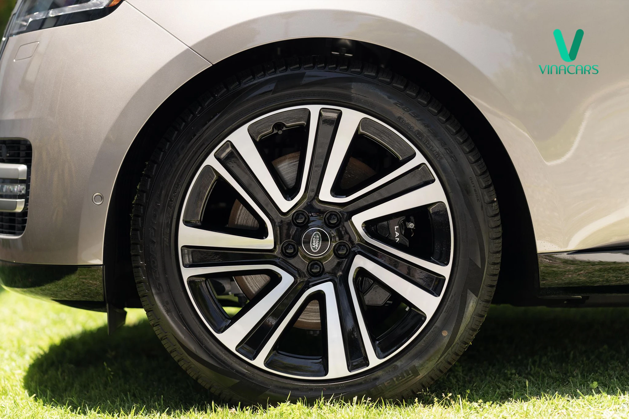 Range Rover SE LWB P530 2025