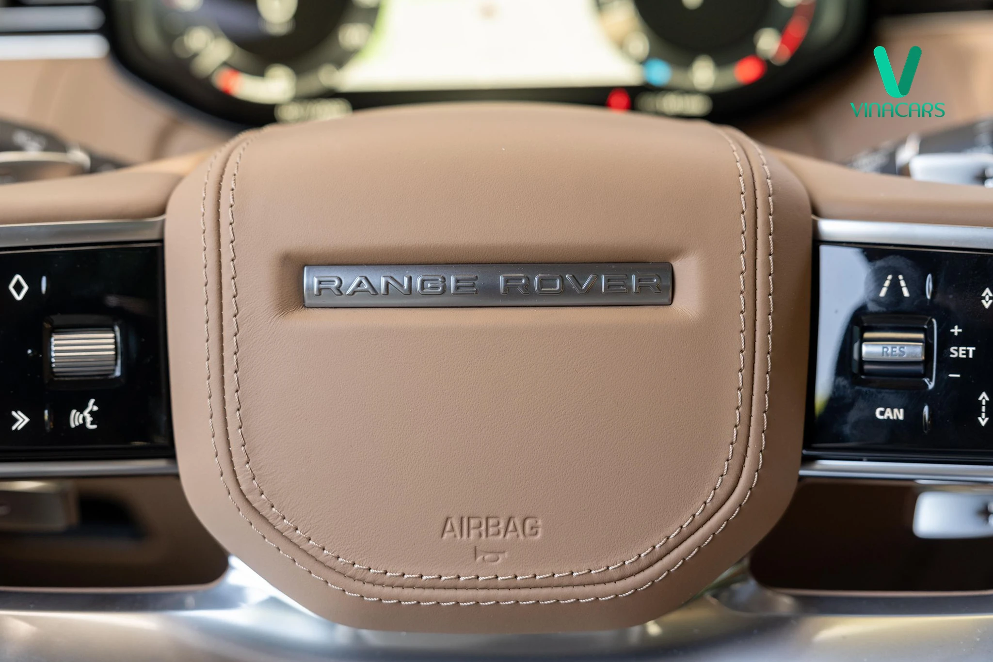 Range Rover SE LWB P530 2025