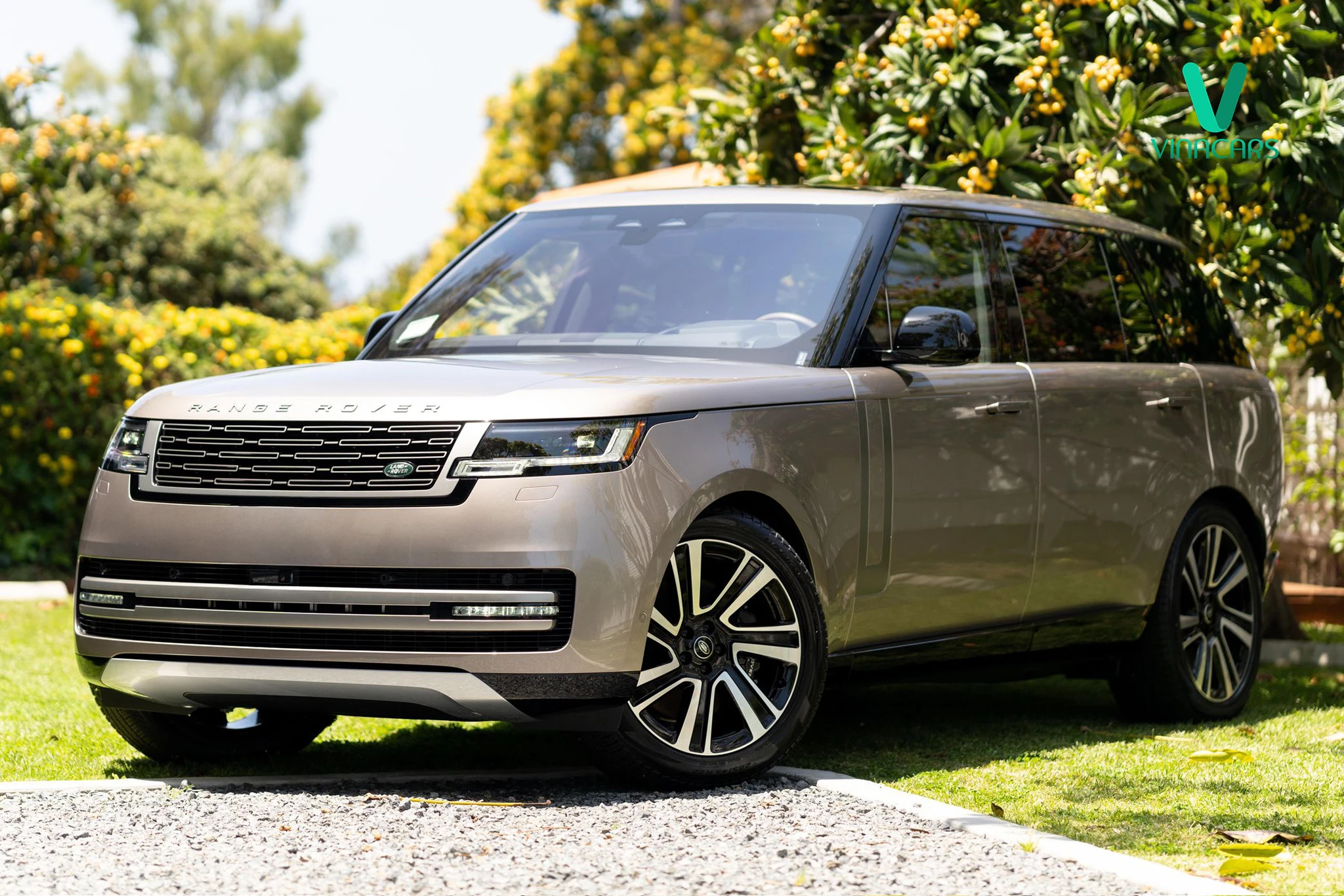 Range Rover SE LWB P530 2025