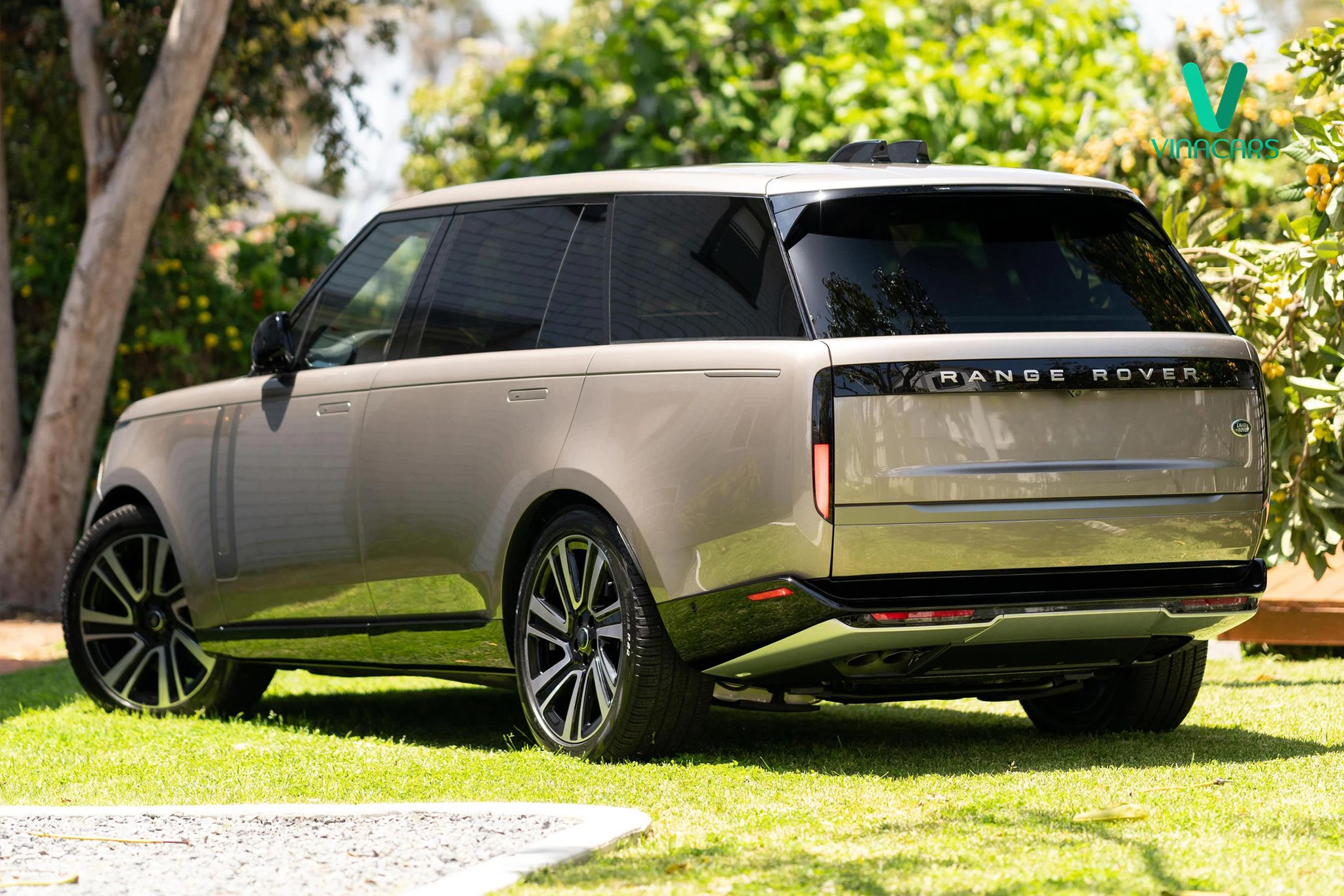 Range Rover SE LWB P530 2025