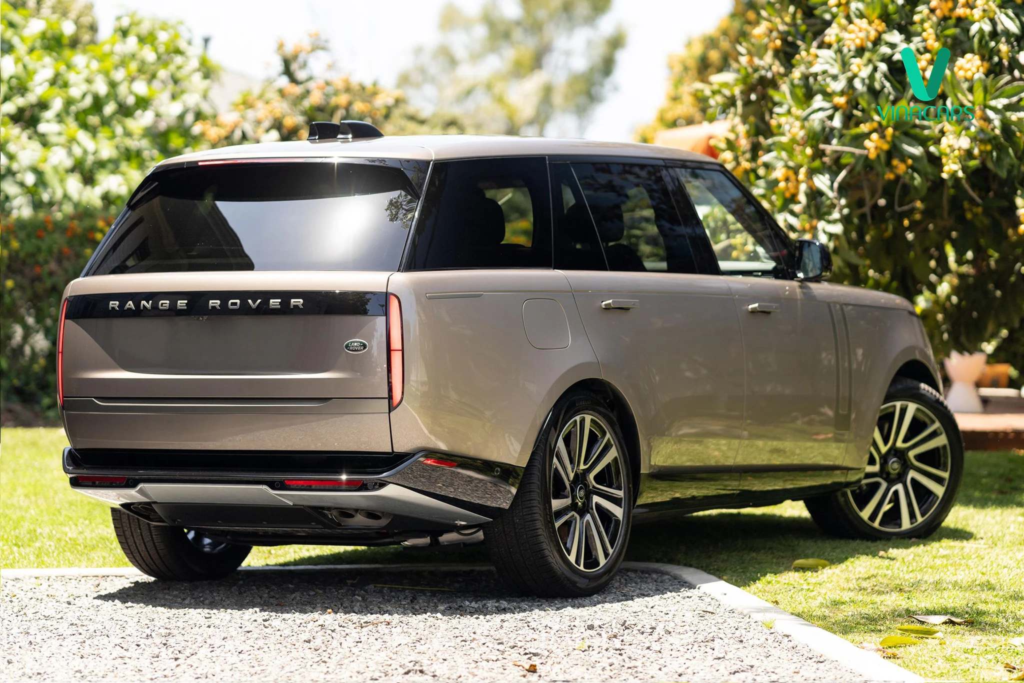 Range Rover SE LWB P530 2025