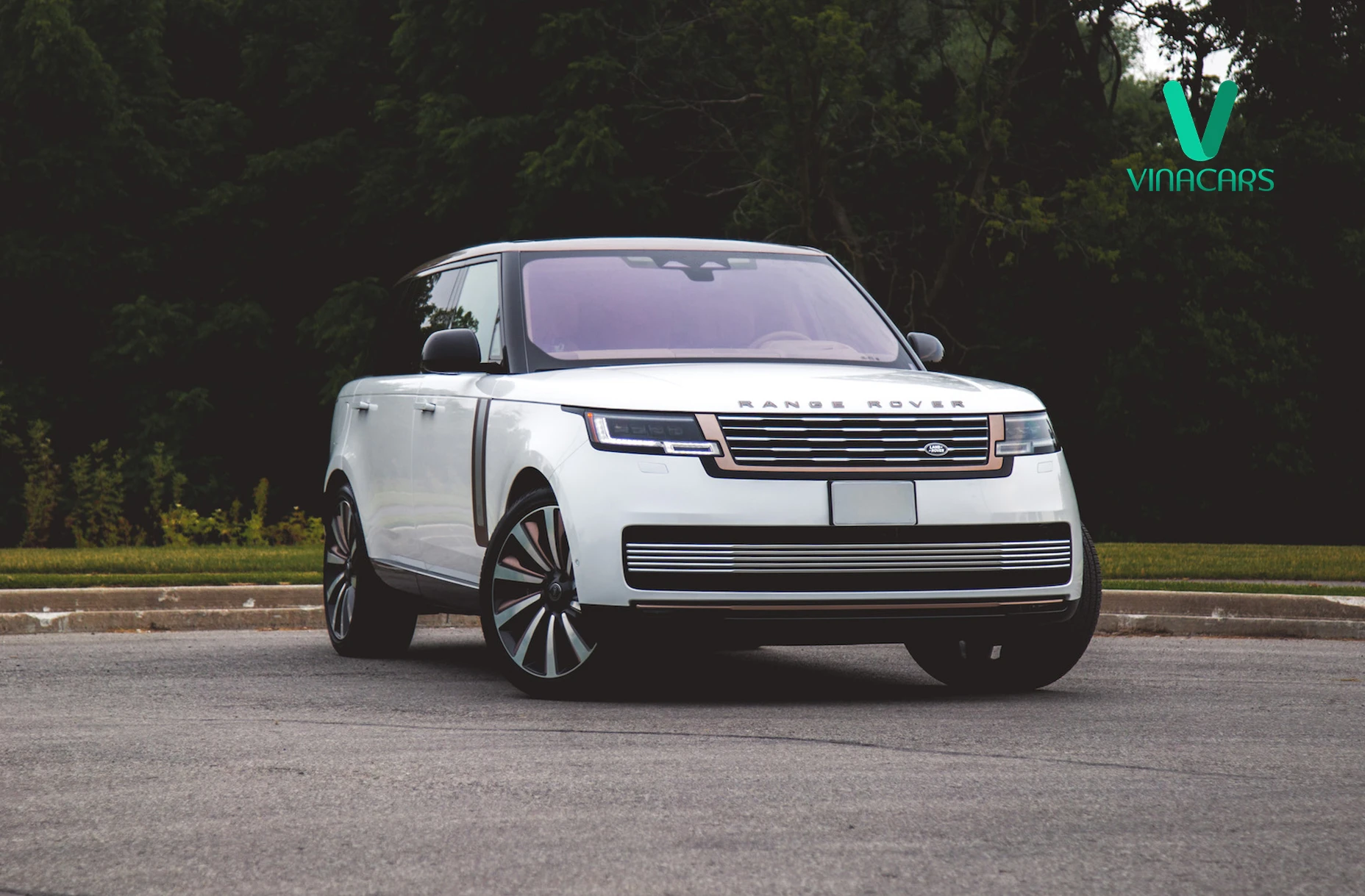 Range Rover SV LWB P615 2025
