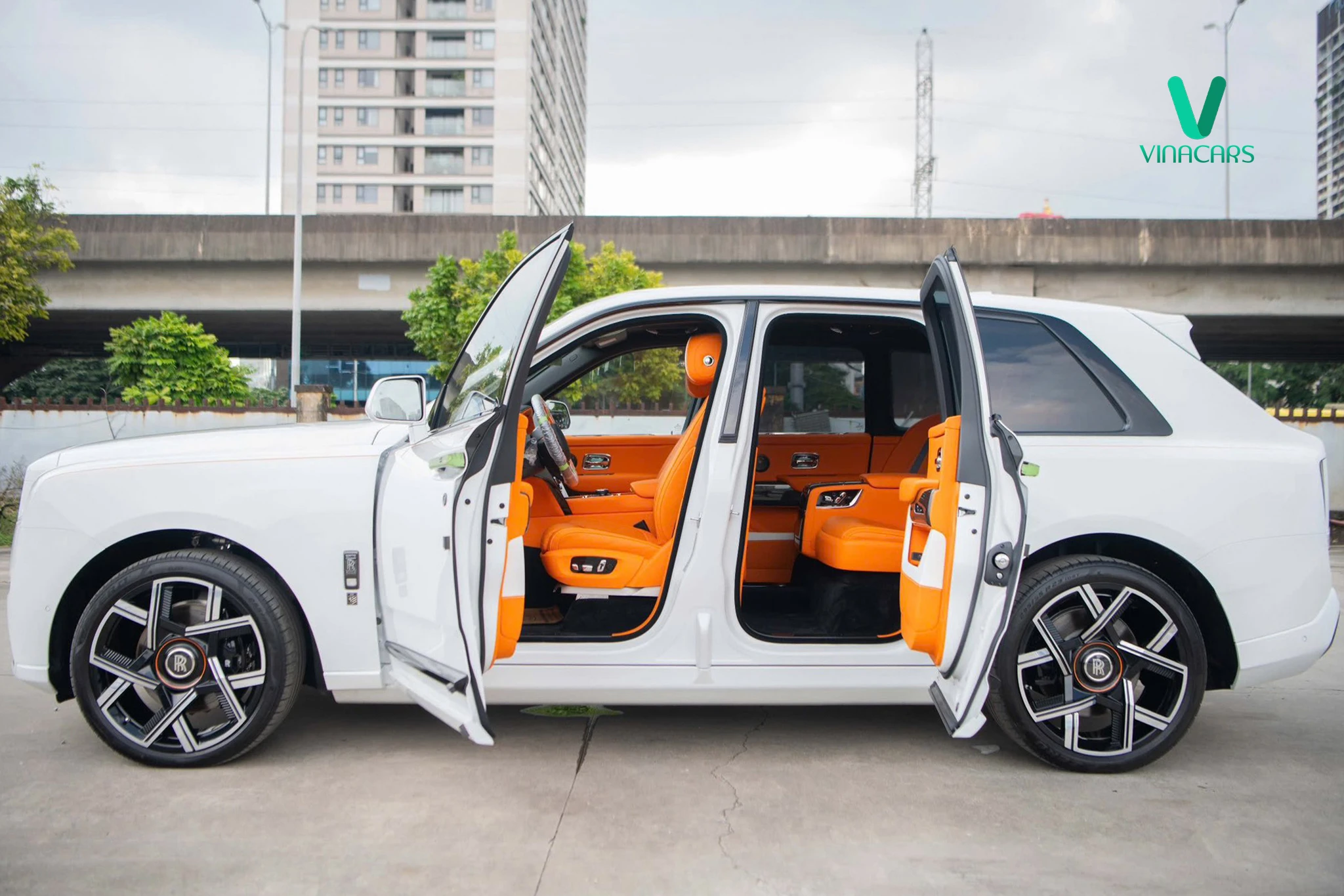 Rolls Royce Cullinan Black Badge Series II 2025