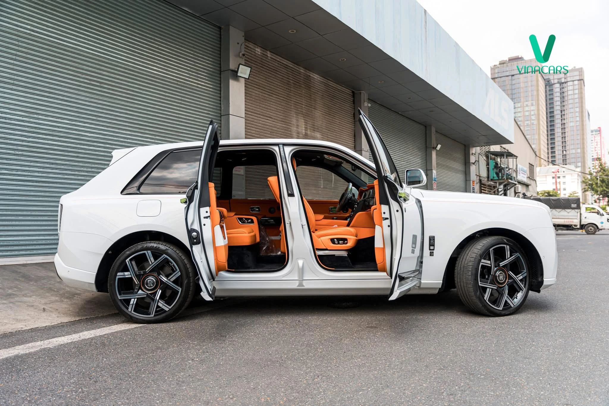 Rolls Royce Cullinan Black Badge Series II 2025
