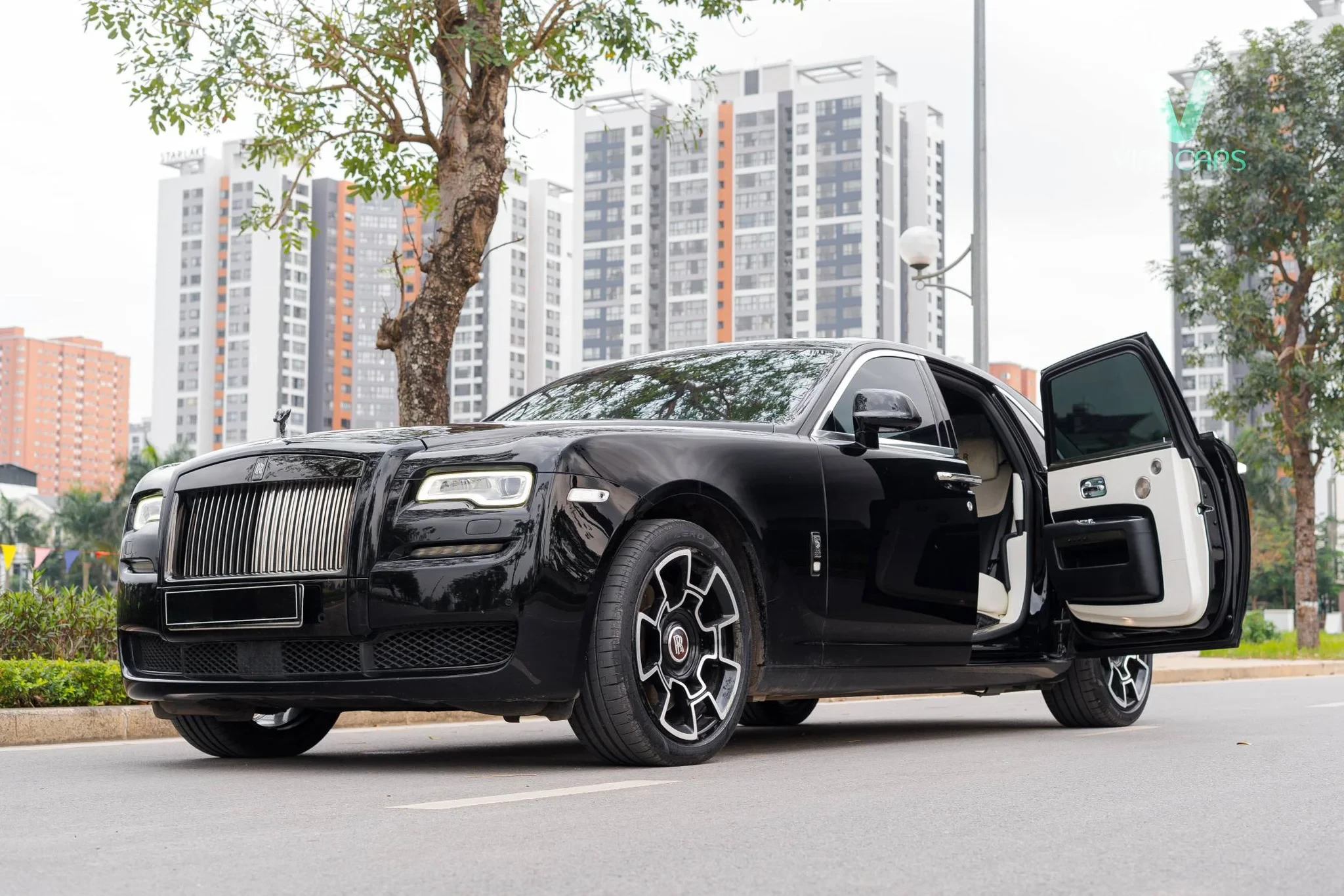Rolls-Royce Ghost Black Badge Series II 2016