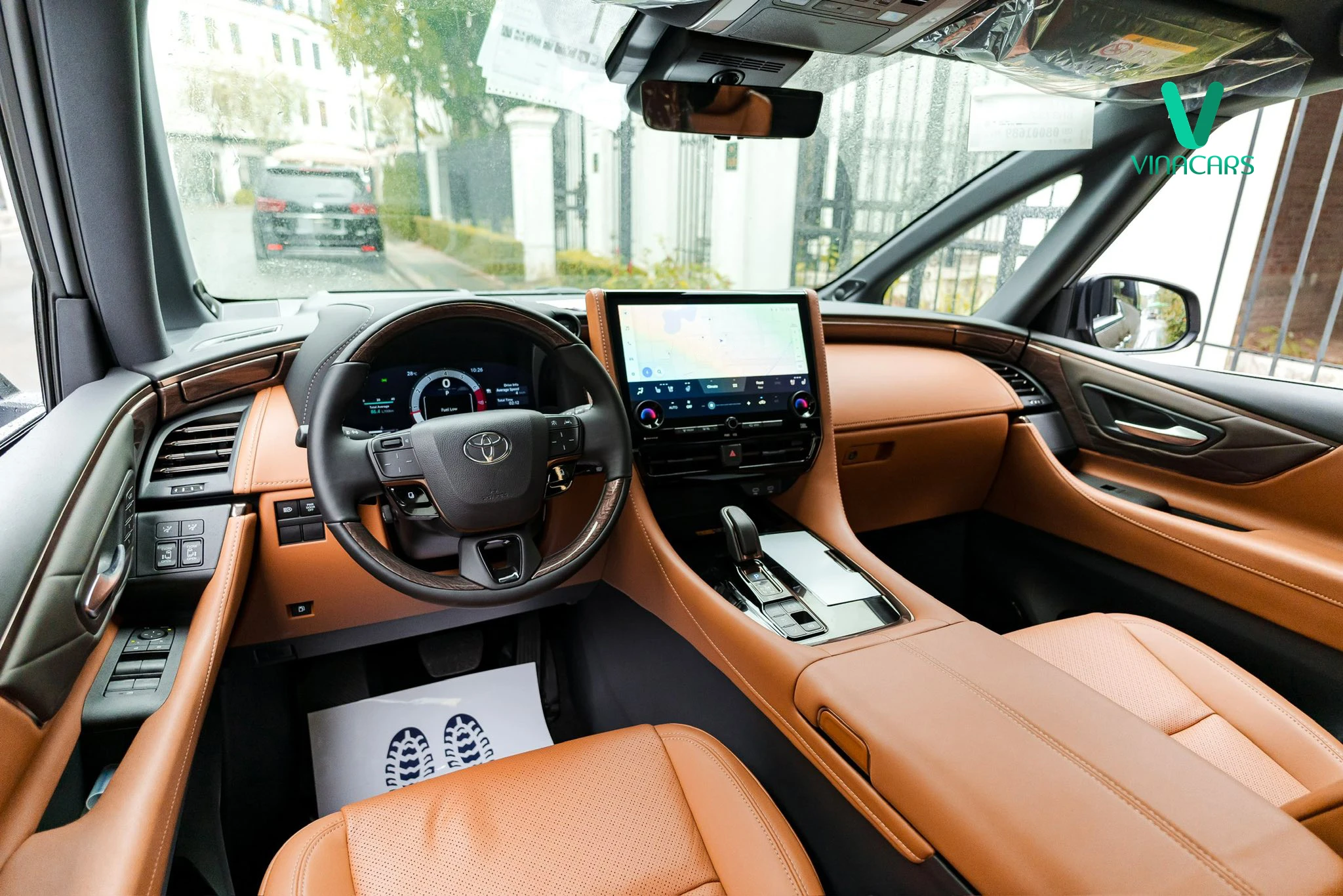 Toyota Alphard HEV 2025