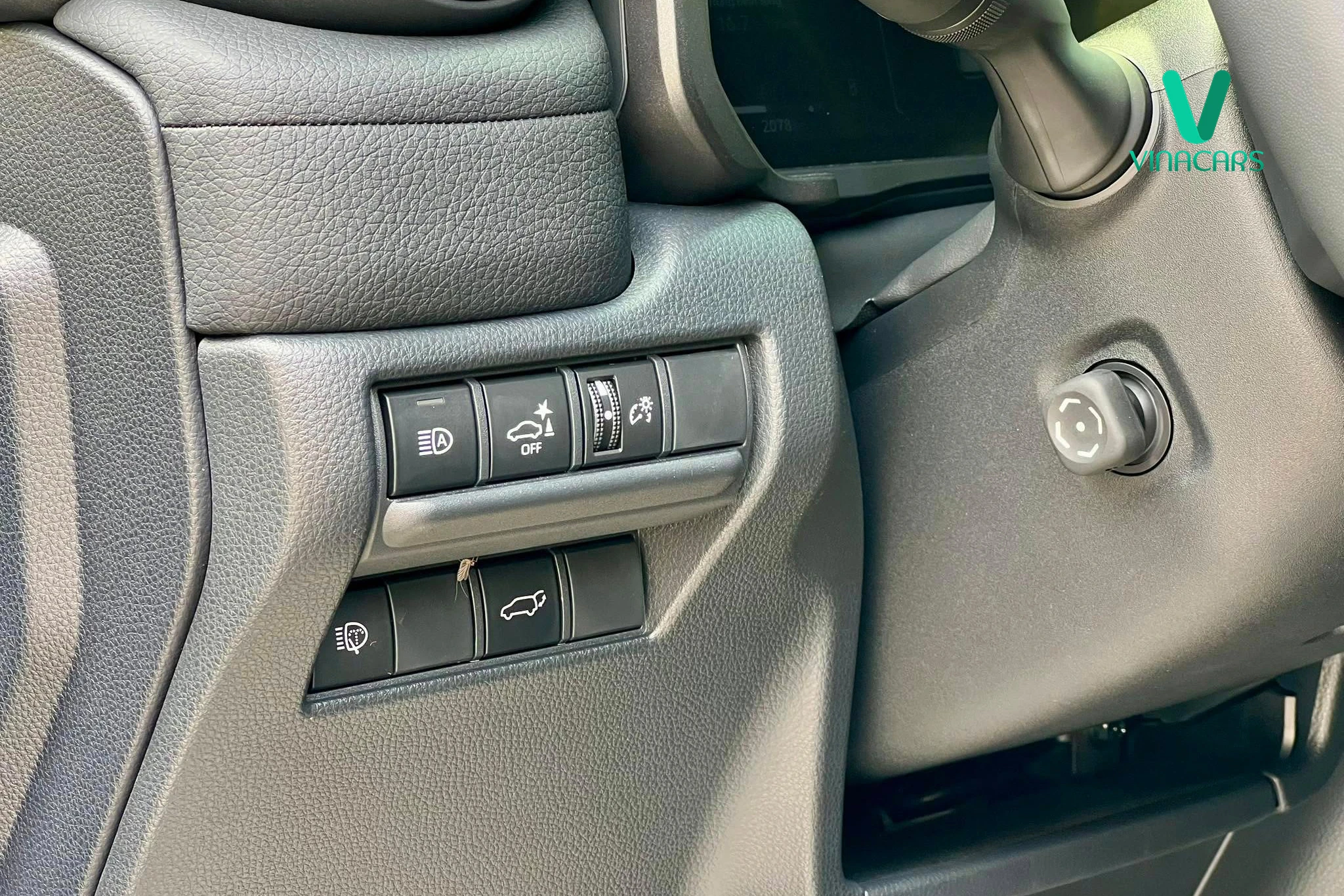 Toyota Land Cruiser Prado 2025